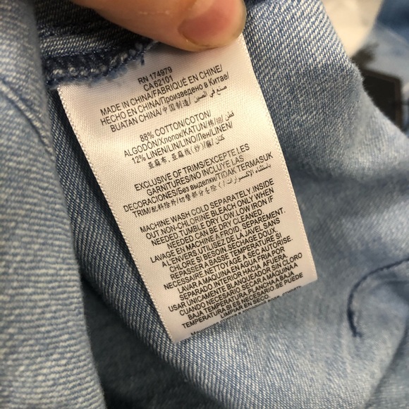 🌻SALE BCBGMaxazria Button Front Jumpsuit Size XS - Picture 12 of 13